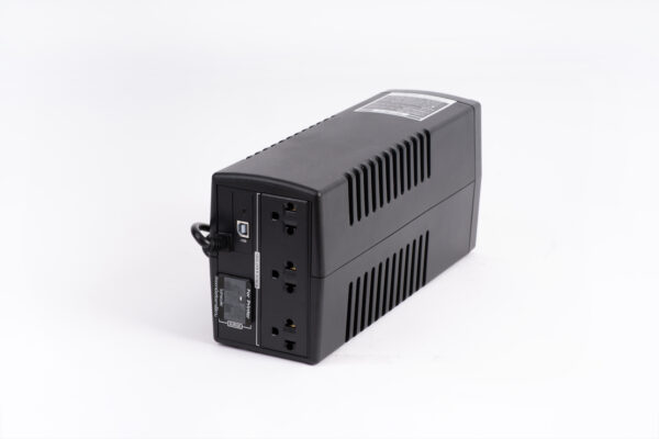 ECO II-1000-LCD (1000VA/630Watt) - Image 2